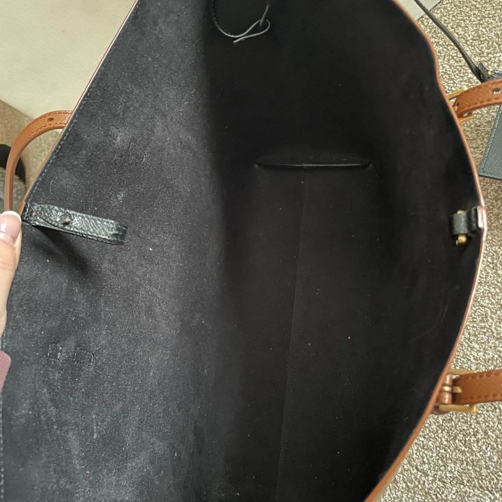 Saint Laurent Leather Shopping Tote - Picture 2 of 8
